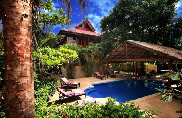 7 Bedroom Seafront Villa - Koh Phangan
