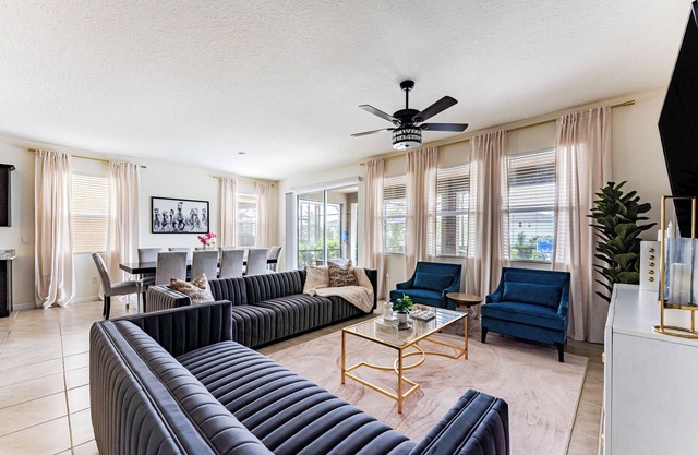 7 Beds Pet-Friendly, Resort Water Park & Sport Courts, Pool/Jacuzzi, BBQ, Games