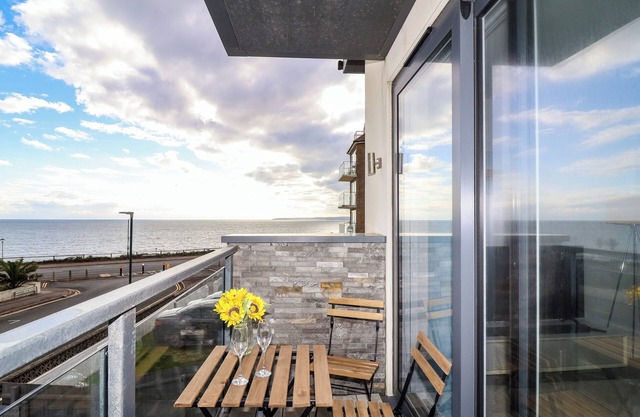 7 WARREN EDGE CLOSE, family friendly in Bournemouth