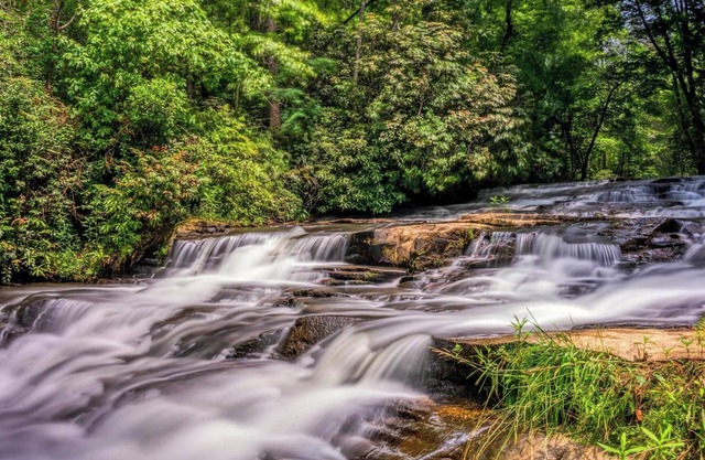 #7 Waterfront Balcony/One Bedroom Kitchenette- No Pets-39 Mi Helen GA-