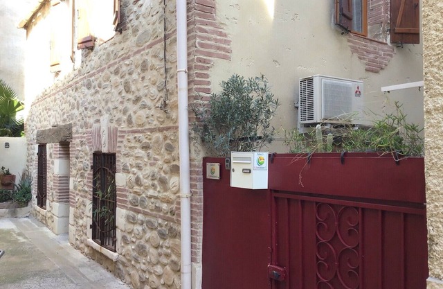 70m2 air-conditioned village house, terrace and atypical