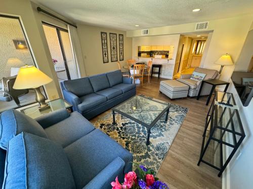 7324 Harbourside III Villas