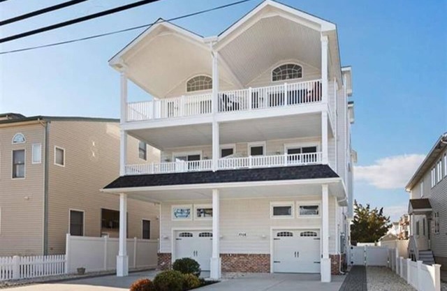 7708 Central Avenue North