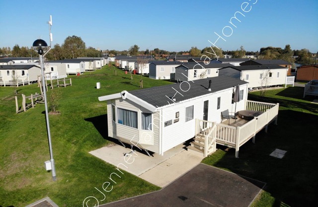 8 Berth Caravan with private hot tub