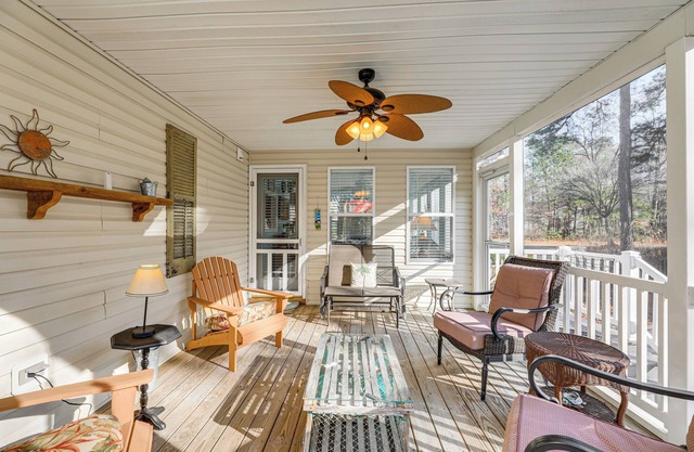 8 Mi to Beach: Ocean Pines Home Near Marina & Golf