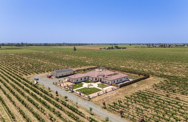 8 Mi to Lodi Lake: Luxe Home w/On-Site Vineyard