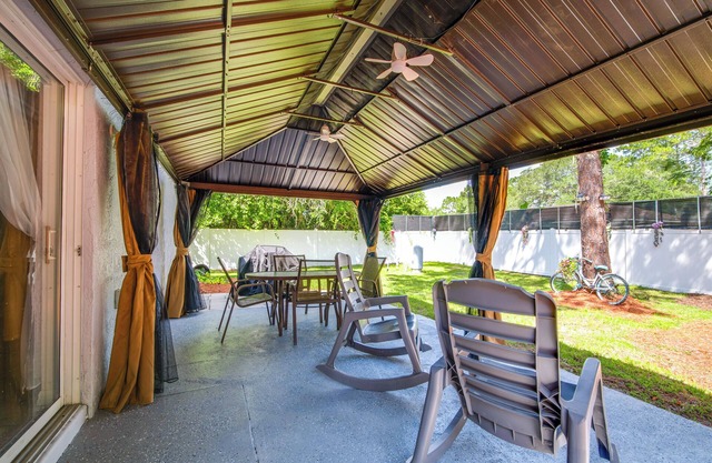 8 Mi to Silver Springs: Tranquil Home w/Gazebo