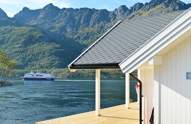 8 person holiday home in Tengelfjord
