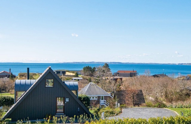 8 person holiday home in Ebeltoft-By Traum