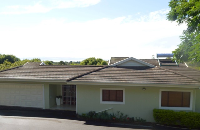 8 Sleeper Kingsize Vacation Home Rental Springside Road, Hillcrest Park, Durban