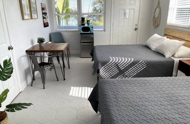 8 · Surf n Sand Studio Apartment by the Water 8