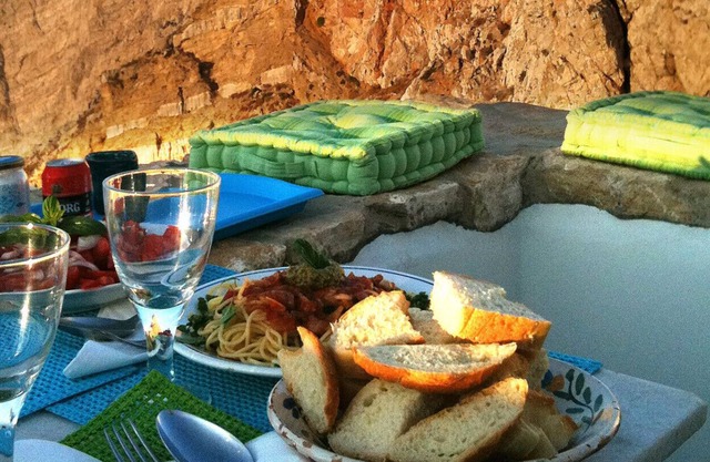 800 year old Castle house on the cliff with seaview- Folegandros Chora Castro