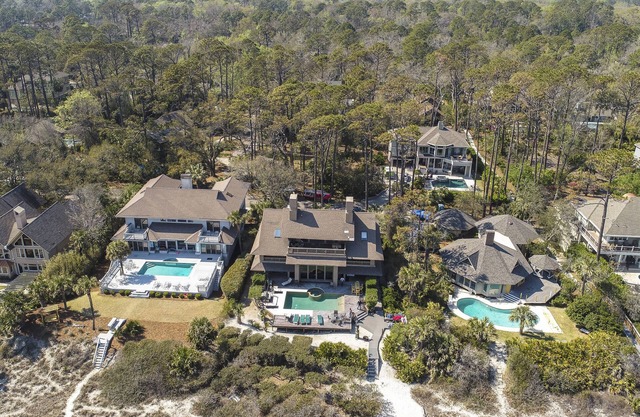 9 Dinghy - Oceanfront Home in Palmetto Dunes with Pool & Hot Tub. Dog Friendly.