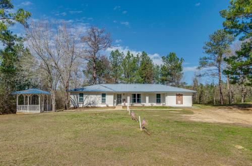 9 Mi to Water Park Silver Creek Gem with Fireplace!