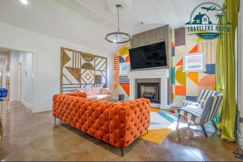 9 Mins to Downtown- Family Pet Friendly Haus in Midtown