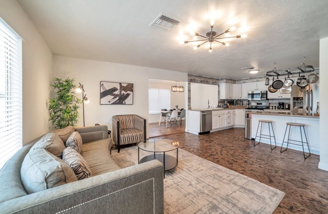 9 minutes from Las Vegas strip