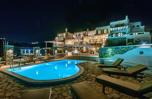 9 Muses Villa Thalia 5 BR with private pool!