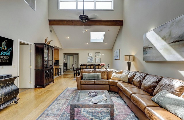 9 Turtle Lane Club - Waterfront Complex!