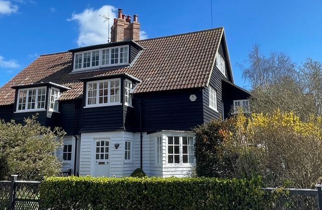 9 Whinlands - sleeps 10 guests in 4 bedrooms