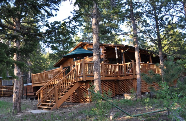 A 5 Star3 BR Luxury Log Cabin, Overlooking RMNP only 20 minutes from Estes Park