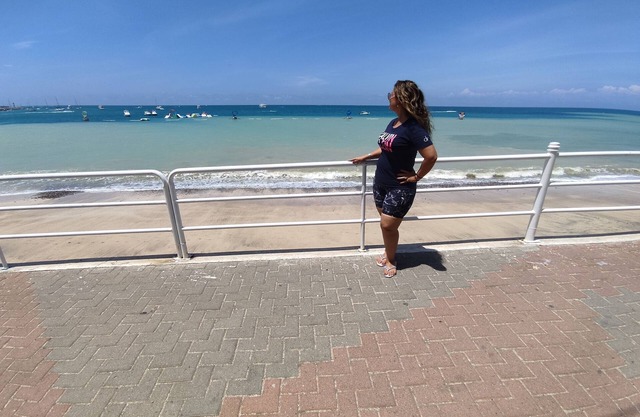 a 50 Metros Gran Apartamento en el Malecón de Salinas, Full Amoblado