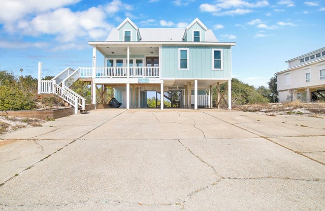 A Blessing - Pet Friendly - 5 bed, 4 bath home