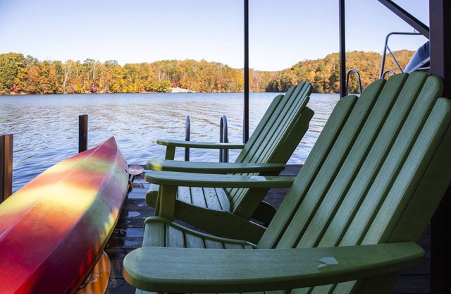 A charming lakefront Lake Keowee home!