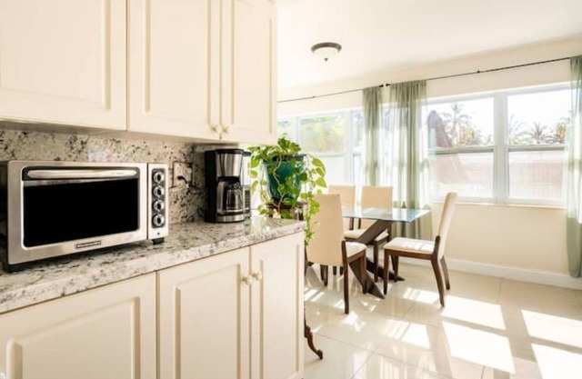 A Comfy Stay By Shea Conveniently Located