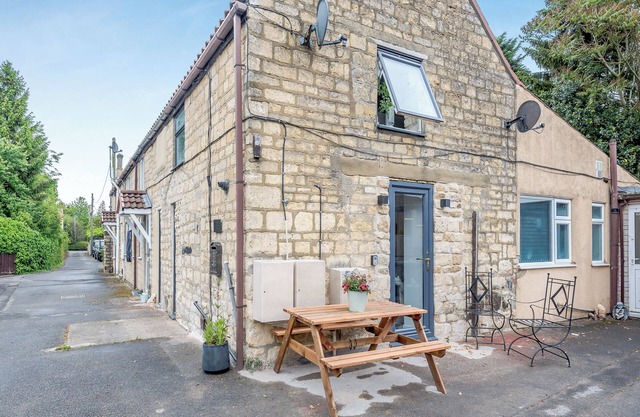 A cosy cottage situated in the very heart of the Lincolnshire.