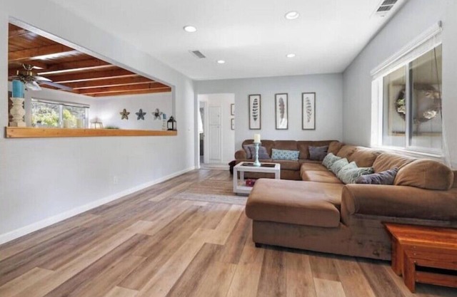 A cozy cottage in Sequoia area!