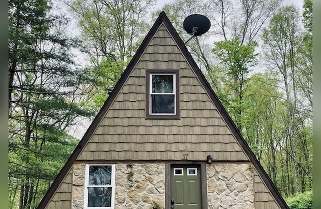 A-Frame #17 - Hosted by The Chalets