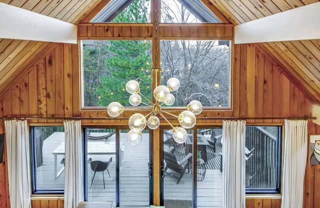 A-Frame Cabin / Large Deck / Forest Views / Firepit / Dogs