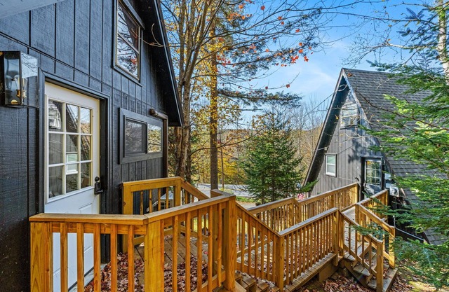A-Frame Cabin w/Hot Tub Near Mt. Snow & VAST