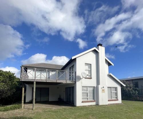 A fresh, beachy and elevated home