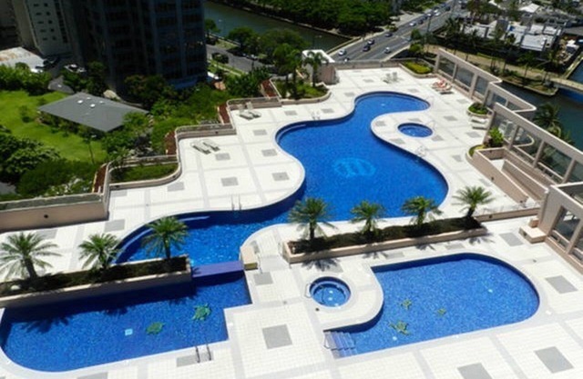 A Gallery of Views and Art at the Waikiki Landmark