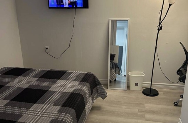 A homey fully furnished basement Apartment. Sleeps Eight. Close to all amenities