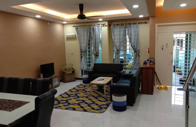 - A House that fit with group travel or family and strategy place.