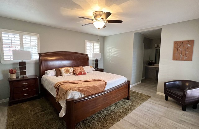 A.L.I. Place is a newly renovated 3 bedroom/2 bathroom home 5 min. from airport.