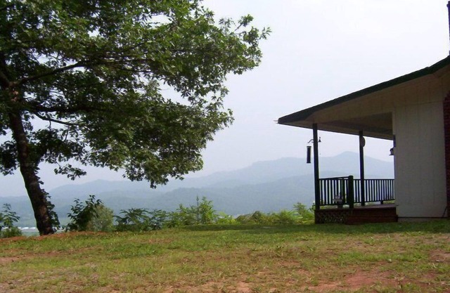 A Little Slice of Smokey Mtn. Heaven - with WIFI