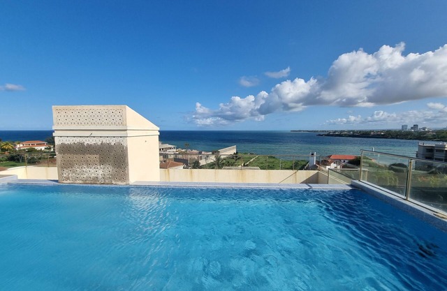 A Lovely 3Bedroomed Apartment with Scenic Rooftop Swimming Pool in Nyali,Mombasa