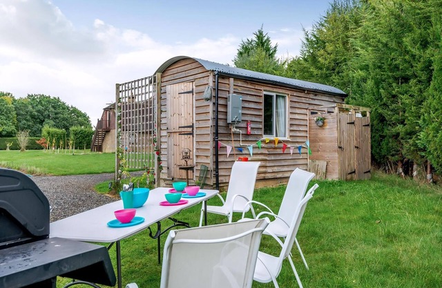 A lovely shepherd’s hut set in a quiet secluded part of the owner’s land.