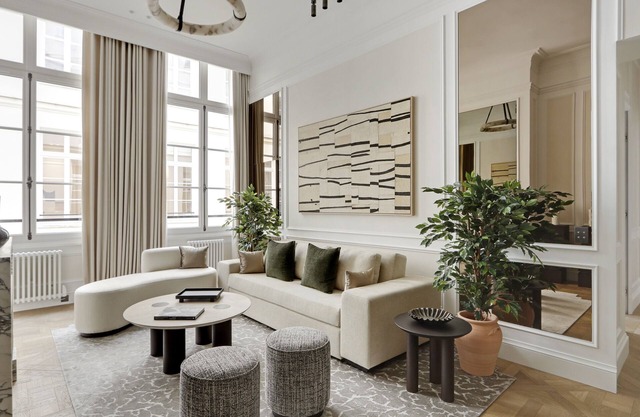 A Luxurious 2-BR/2BA with Services in Louvre - Saint-Honoré
