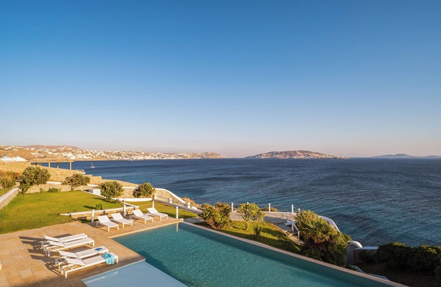 A luxurious haven of beachfront comfort and elegance!