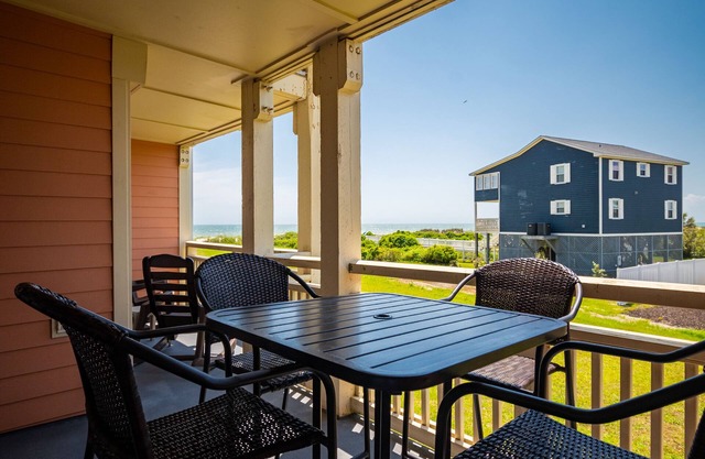 A Pelican's Paradise: Condo with Community Pool and Ocean Views