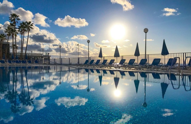 A Place in the Sun - Modern & fully equipped flat