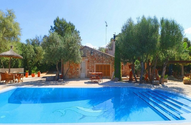 A Quaint Traditional Stone Finca with Private Pool in a quiet Countryside Location!