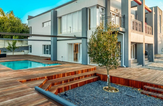 A Rare Minimalist concept in a Quiet Location with Heavenly's view