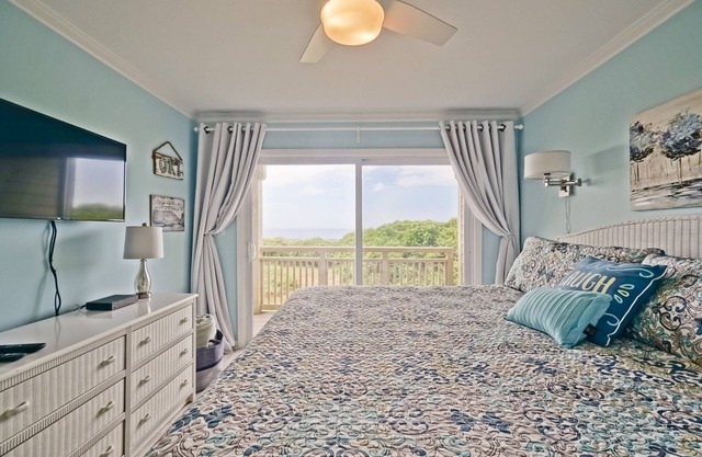 A Seaside Escape - OIBV 707/1000 Caswell Beach Road. - Coastal Vacation