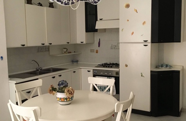 A short walk from the historic center and the beaches with sea-view terrace