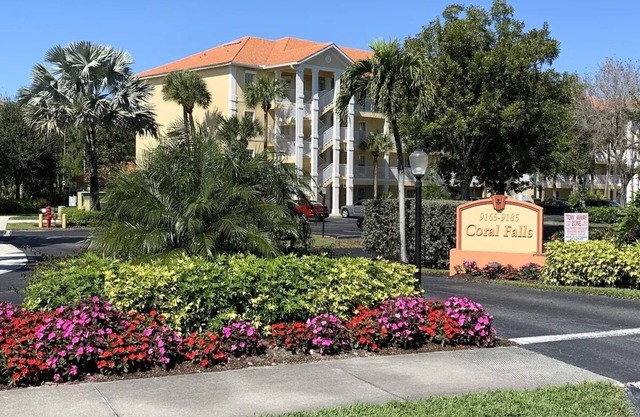 A Sparkling Coastal GEM! - 2 BR/2 BA Condo in Coral Falls/Lely Resort ~